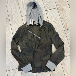 NWT Camo hooded jacket size XS